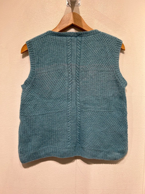 Billede af Hjemmestrikket vest 