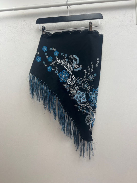 Billede af Handenbroidered shawl