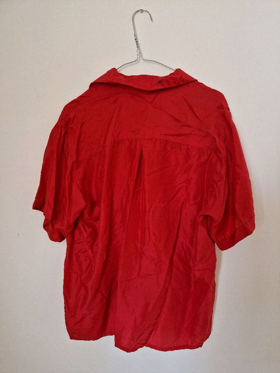 Billede af Rød silkeskjorte