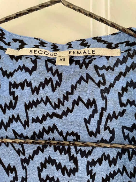 Billede af Second female shirt