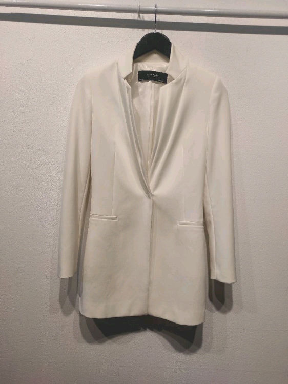 Billede af Zara white blazer 