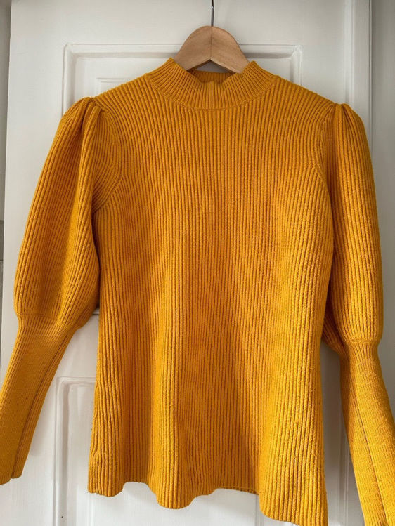 Billede af Yellow sweater