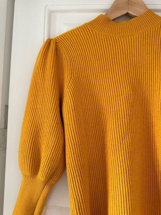 Billede af Yellow sweater