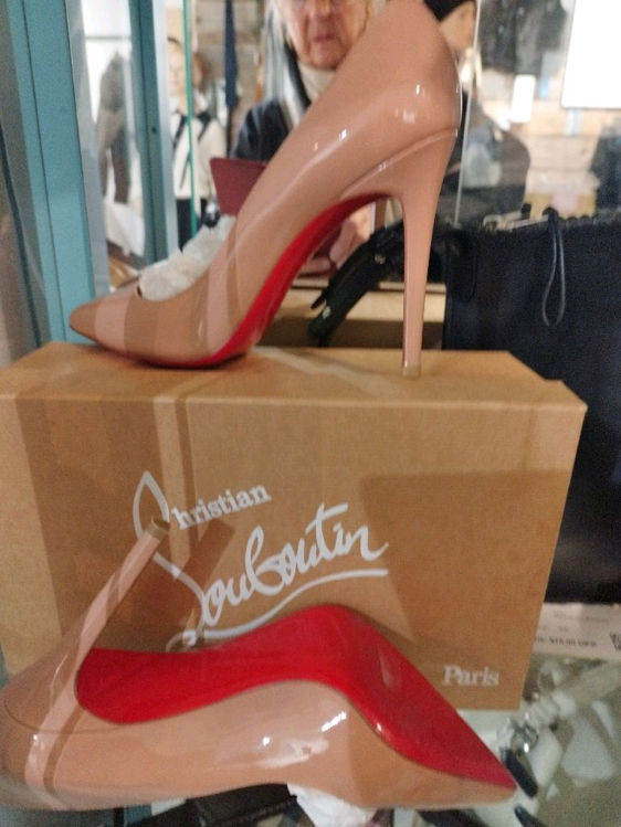 Billede af Ægte Louboutin. 39